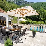 Niko - Three Bedroom With Swimming Pool Gruda