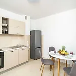 Vila Niko - Three Bedroom With Swimming Pool *