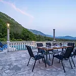 Vila Niko - Three Bedroom With Swimming Pool