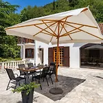 Niko - Three Bedroom With Swimming Pool *