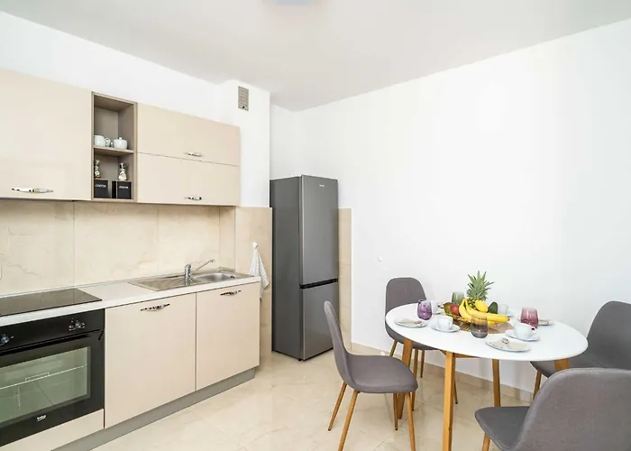 빌라 Niko - Three Bedroom With Swimming Pool *