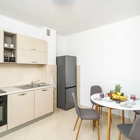 فيلة Niko - Three Bedroom With Swimming Pool *