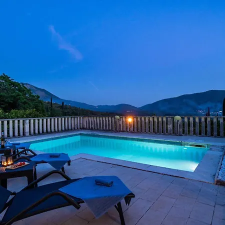 Niko - Three Bedroom With Swimming Pool فيلة *