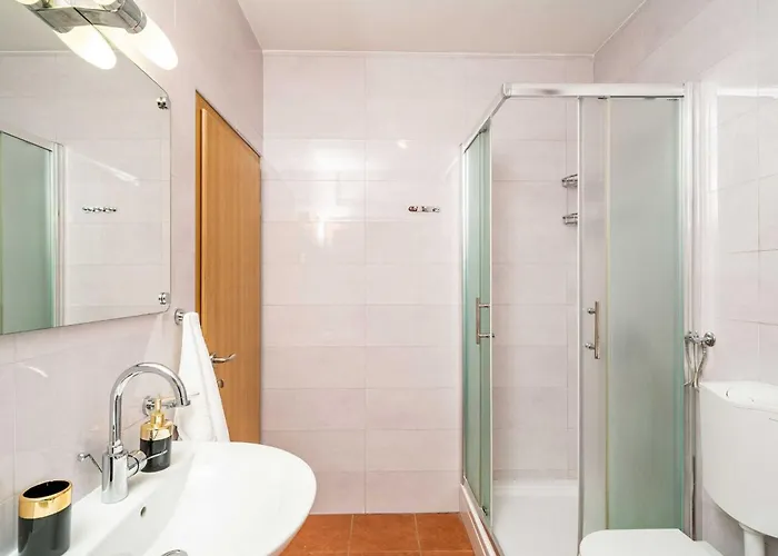 Niko - Three Bedroom With Swimming Pool * Gruda