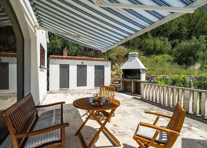 Niko - Three Bedroom With Swimming Pool Gruda